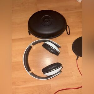 Original Beats by Dre headphones & case. In EXCELLENT almost brand NEW cond.